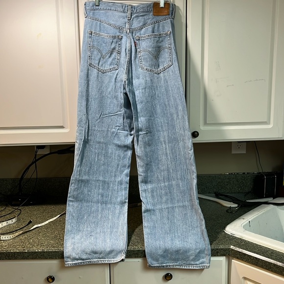 Levi’s High Loose Women's Jeans - Picture 2 of 4